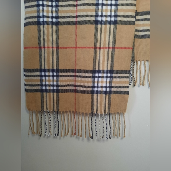 100% Cashmere Scarf - Picture 5 of 8